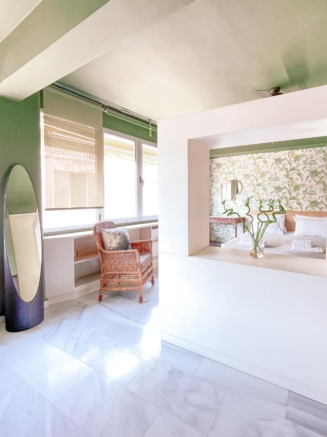 Loft 1 Bedroom Apartment In The Heart Of アテネ エクステリア 写真